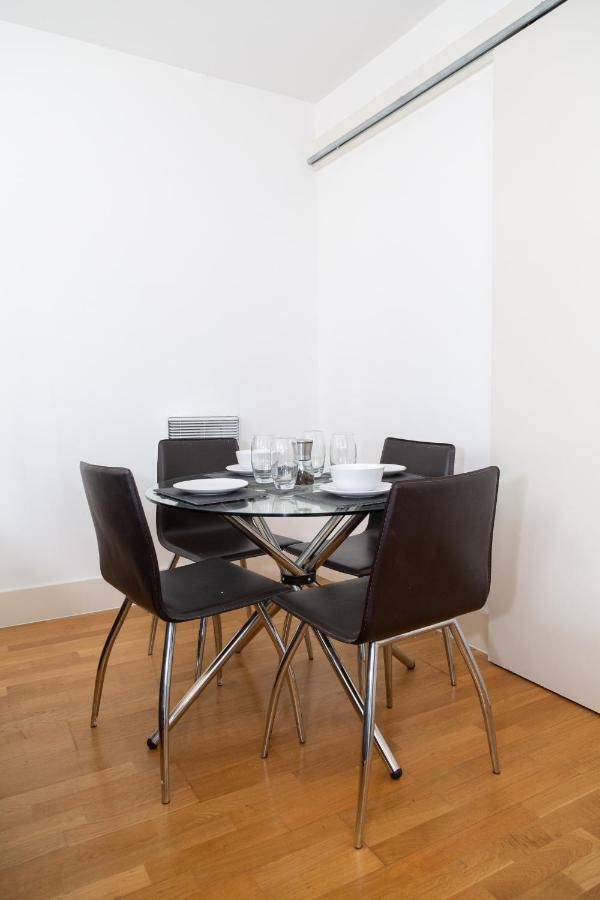 Serviced Apartment In Liverpool City Centre - Free Parking - Balcony - By Happy Days Esterno foto