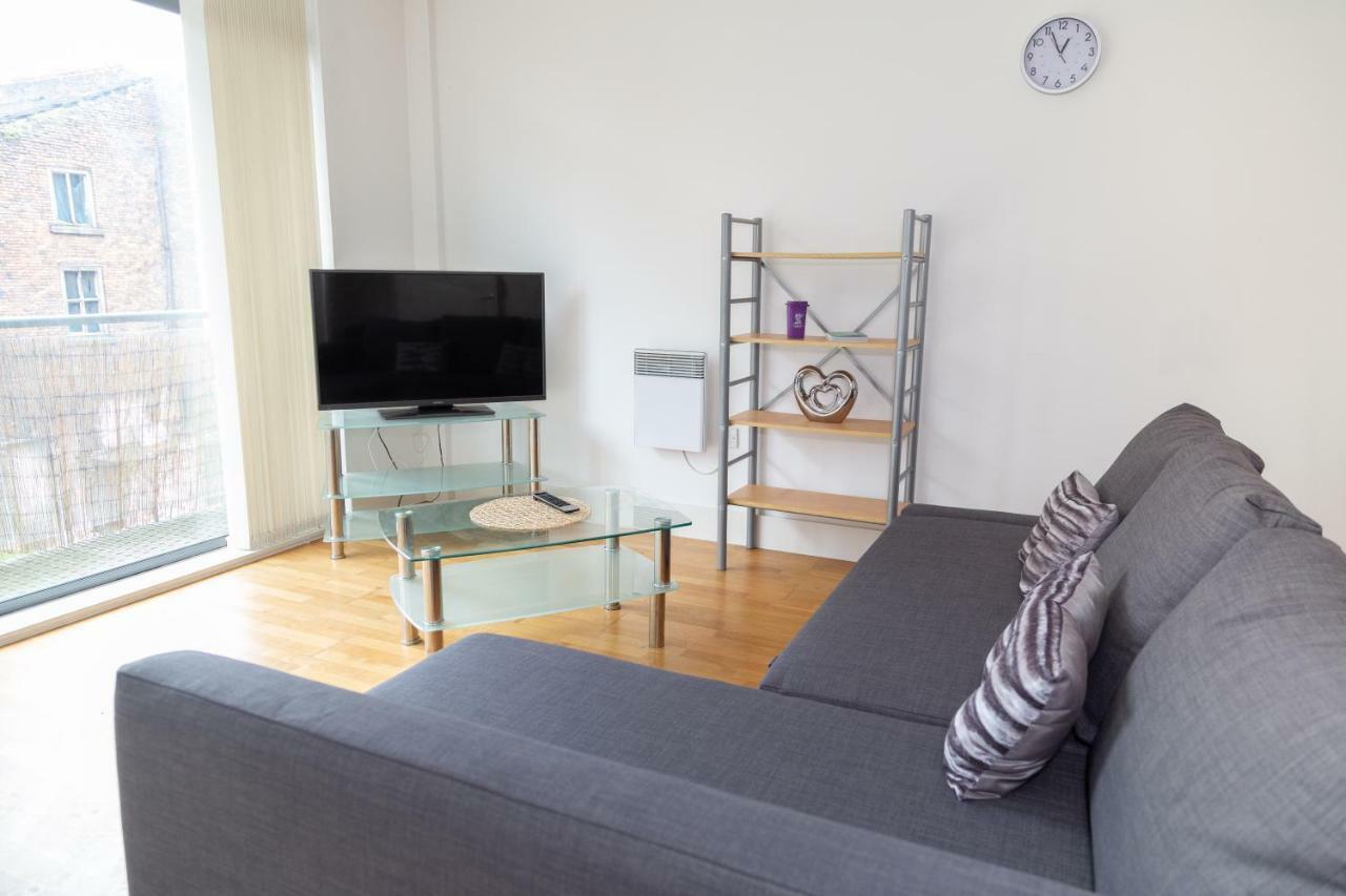 Serviced Apartment In Liverpool City Centre - Free Parking - Balcony - By Happy Days Esterno foto